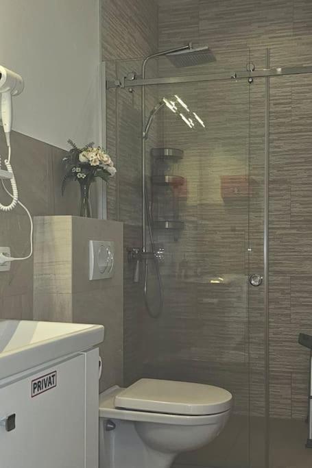 Modern Top Floor Sea View 3Br With Pools, Spa & Fitness Becici  Exterior photo