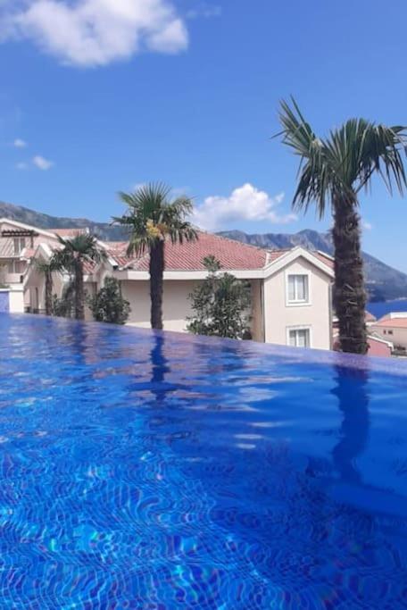 Modern Top Floor Sea View 3Br With Pools, Spa & Fitness Becici  Exterior photo